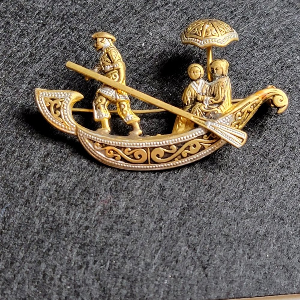 Damascene Gondolier Brooch Marked Spain